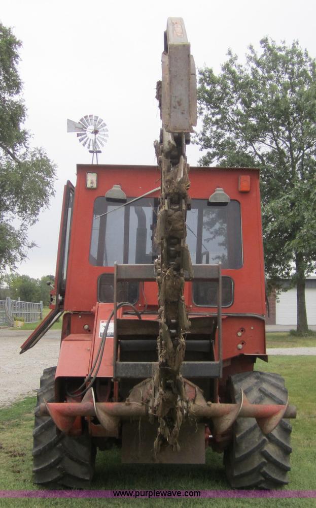 image for item C5006 1996 Ditch Witch 8020 trencher