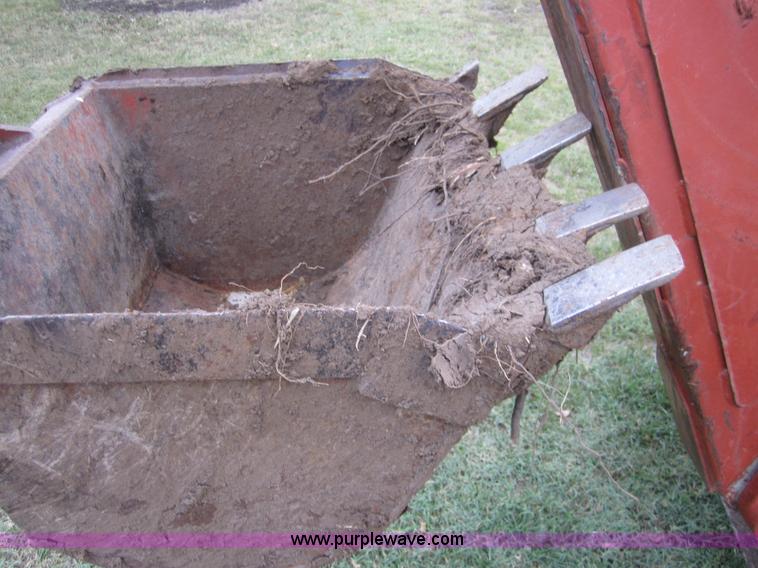 image for item C5006 1996 Ditch Witch 8020 trencher