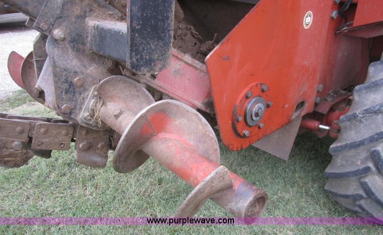 image for item C5006 1996 Ditch Witch 8020 trencher