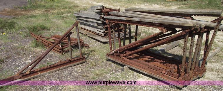 image for item C5538 (162) overhang jacks