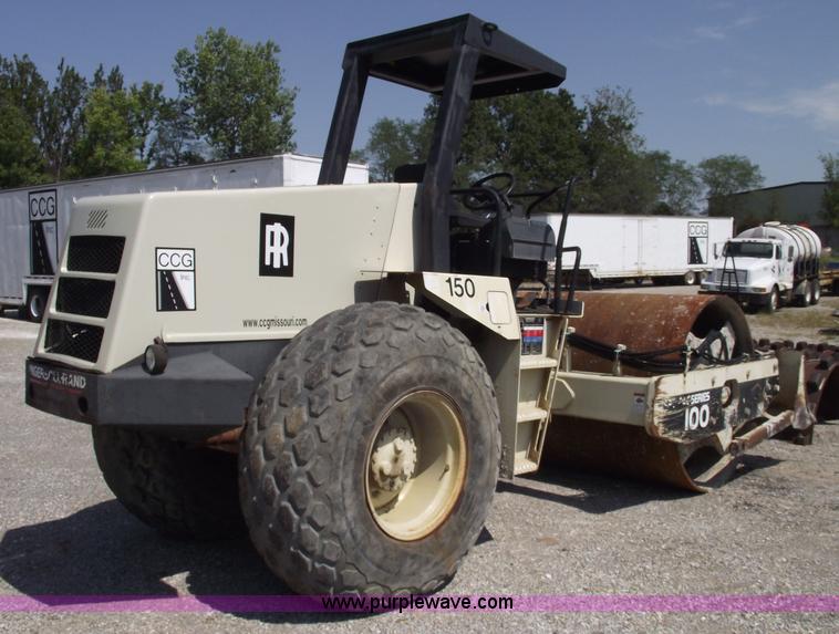 image for item C5547 1997 Ingersoll Rand SD100 Pro Pac vibratory roller/packer