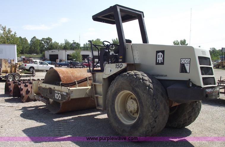 image for item C5547 1997 Ingersoll Rand SD100 Pro Pac vibratory roller/packer