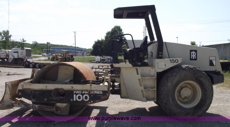image for item C5547 1997 Ingersoll Rand SD100 Pro Pac vibratory roller/packer