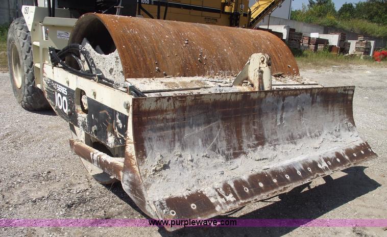 image for item C5547 1997 Ingersoll Rand SD100 Pro Pac vibratory roller/packer