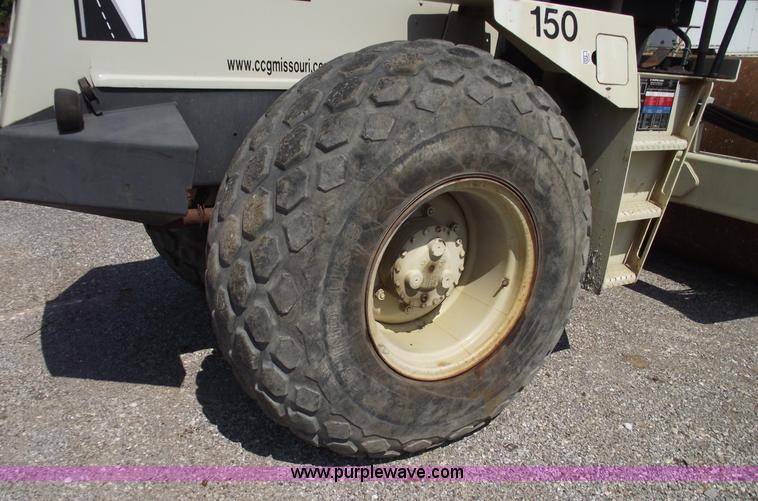 image for item C5547 1997 Ingersoll Rand SD100 Pro Pac vibratory roller/packer