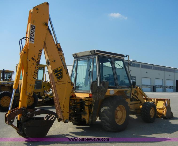 image for item D9933 1990 JCB 1700B backhoe