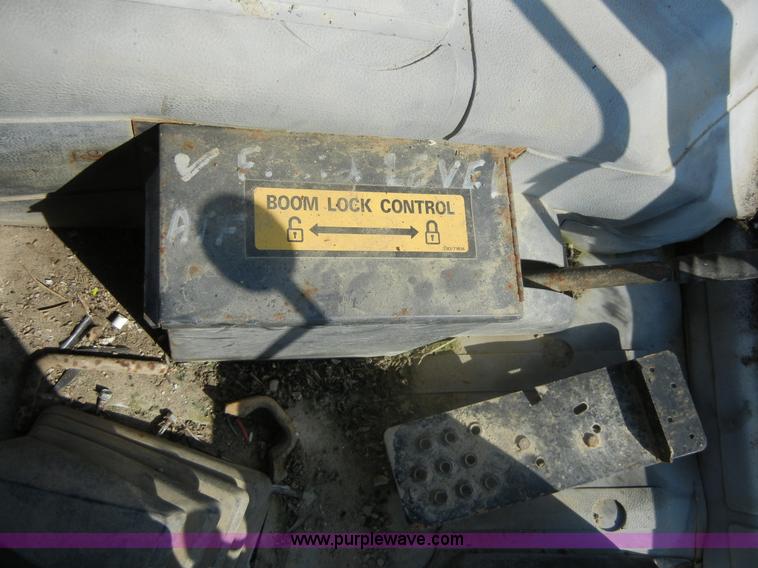 image for item D9933 1990 JCB 1700B backhoe