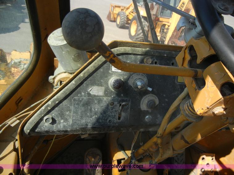 image for item D9934 1978 Fiat-Allis 605B wheel loader