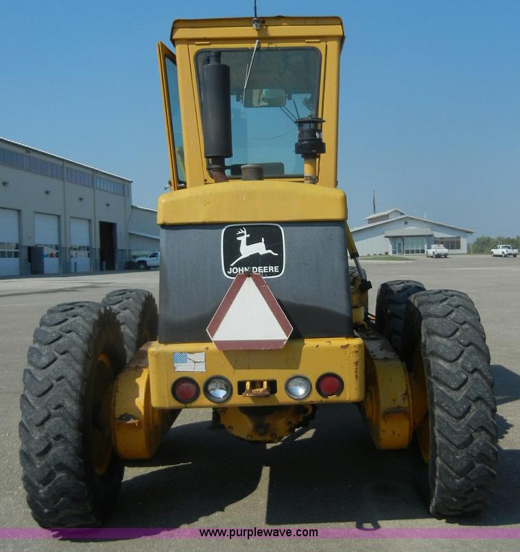 image for item D9935 1969 John Deere 570A motor grader