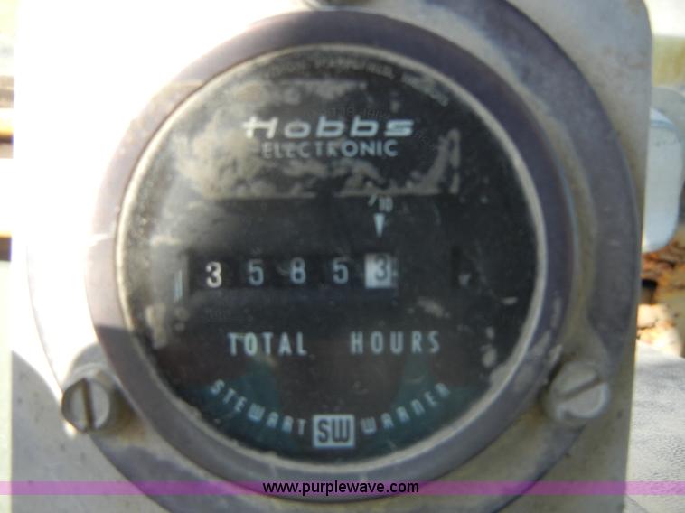 image for item D9935 1969 John Deere 570A motor grader