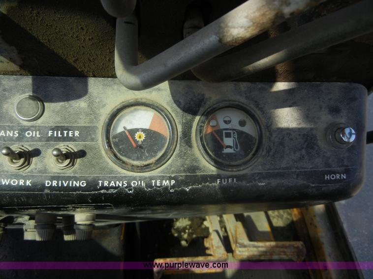 image for item D9935 1969 John Deere 570A motor grader