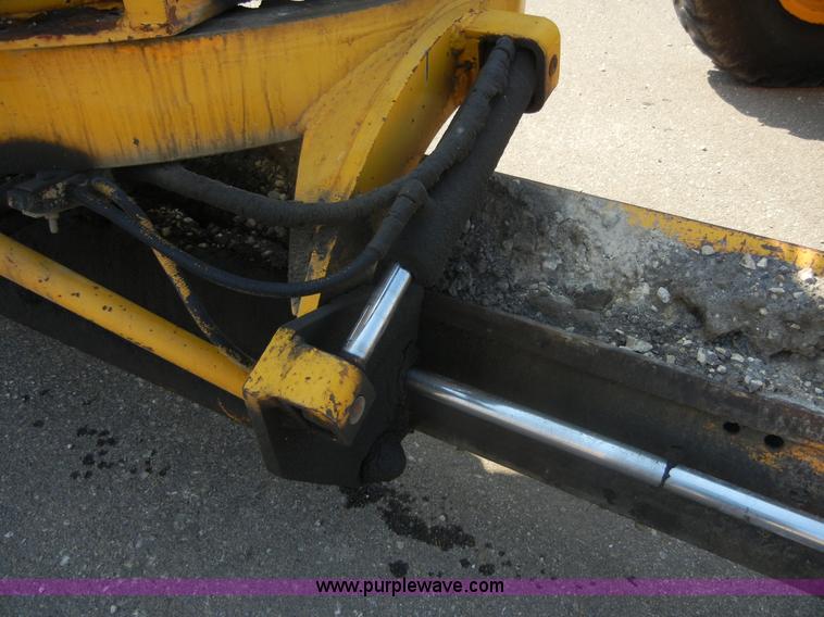 image for item D9935 1969 John Deere 570A motor grader