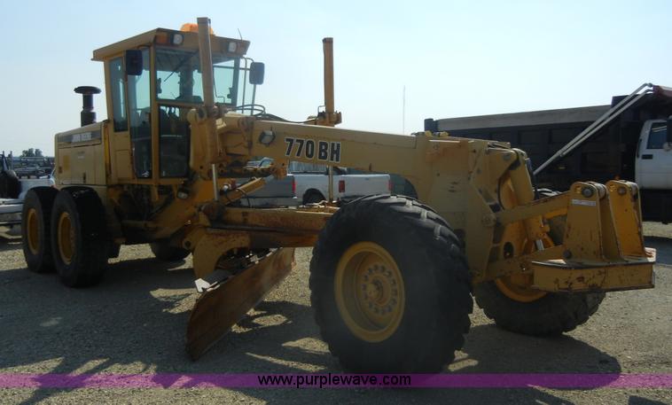 image for item D9936 1995 John Deere 770BH motor grader