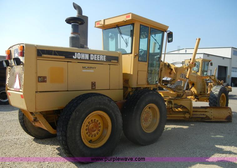 image for item D9936 1995 John Deere 770BH motor grader