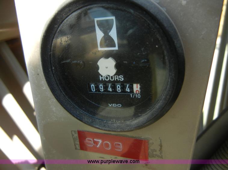 image for item D9936 1995 John Deere 770BH motor grader