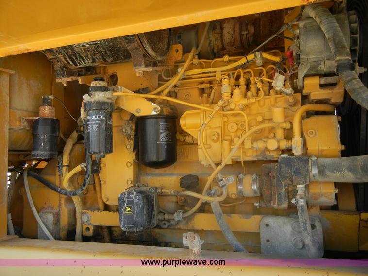 image for item D9936 1995 John Deere 770BH motor grader