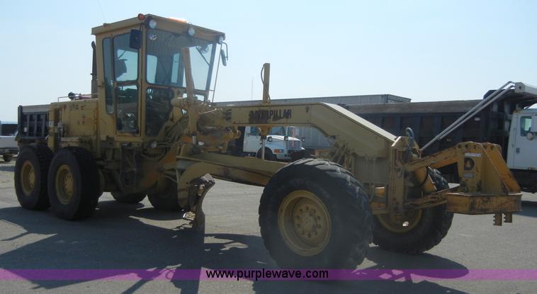 image for item D9937 1993 Caterpillar 140G motor grader