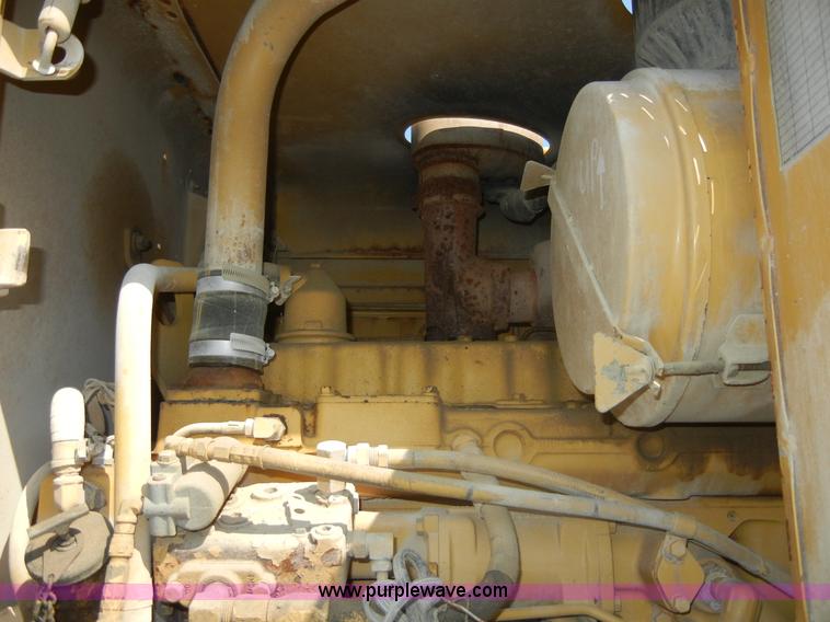 image for item D9937 1993 Caterpillar 140G motor grader