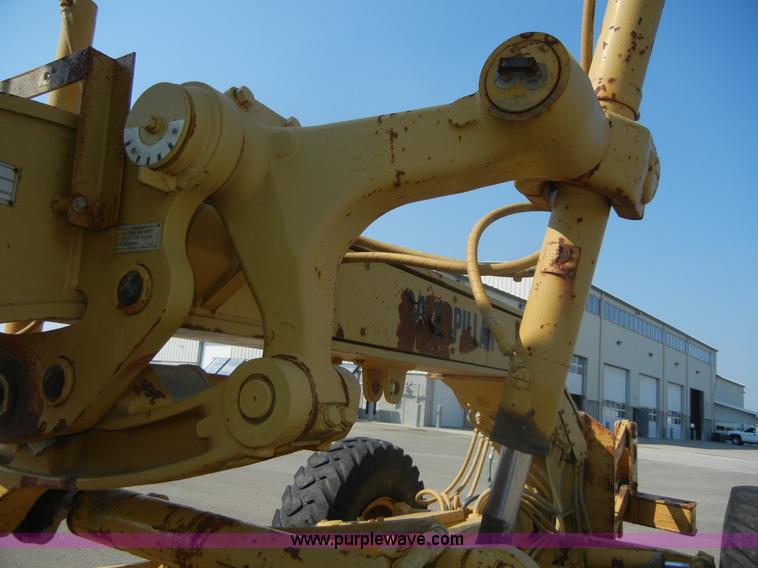 image for item D9937 1993 Caterpillar 140G motor grader