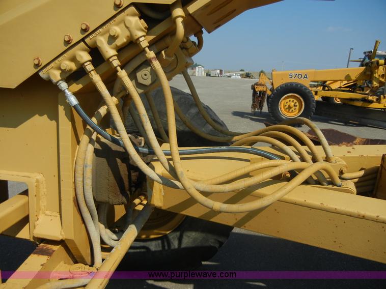 image for item D9937 1993 Caterpillar 140G motor grader