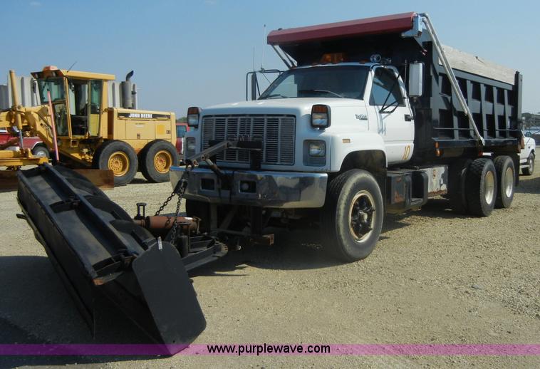 image for item D9938 1990 GMC TopKick SLE dump truck