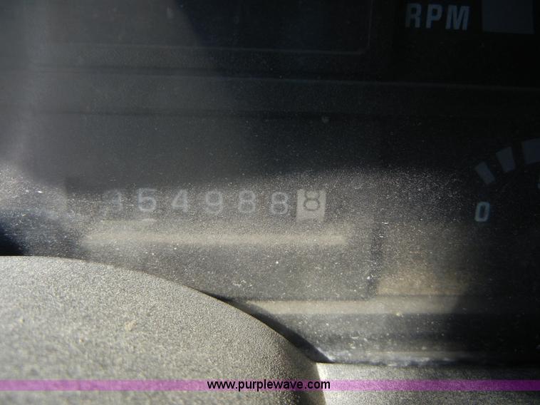 image for item D9938 1990 GMC TopKick SLE dump truck