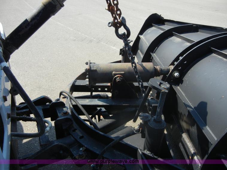 image for item D9939 1997 International 4900 dump truck