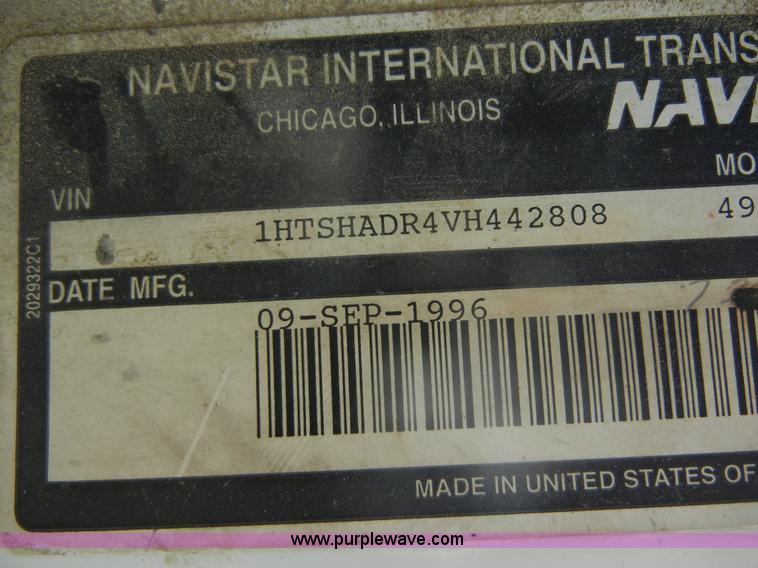 image for item D9939 1997 International 4900 dump truck