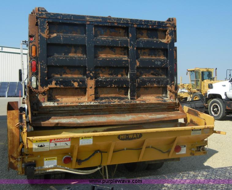 image for item D9940 1997 International 4900 dump truck