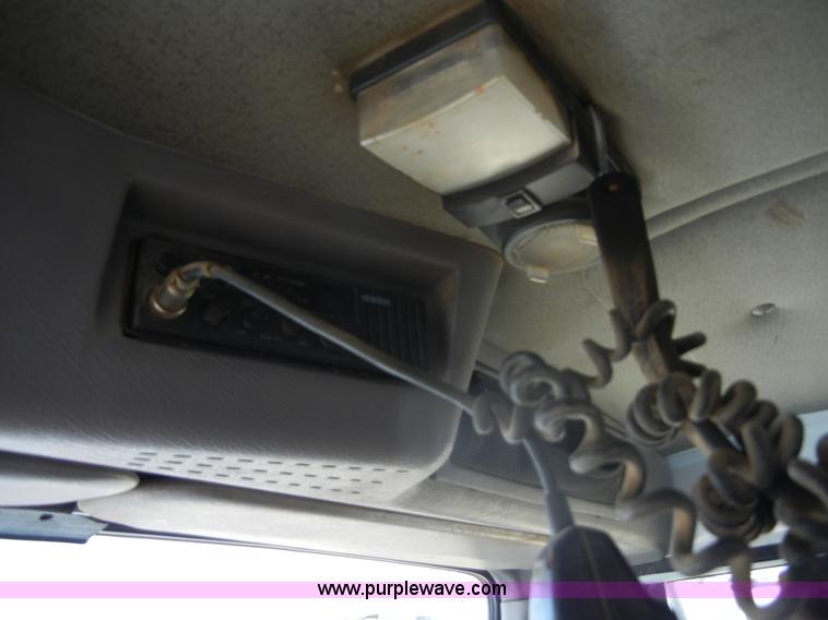 image for item D9940 1997 International 4900 dump truck