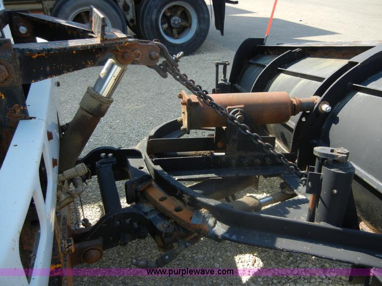 image for item D9940 1997 International 4900 dump truck