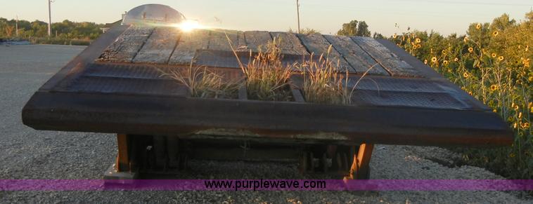 image for item D9945 1985 Trail-Eze 41.5' lowboy trailer