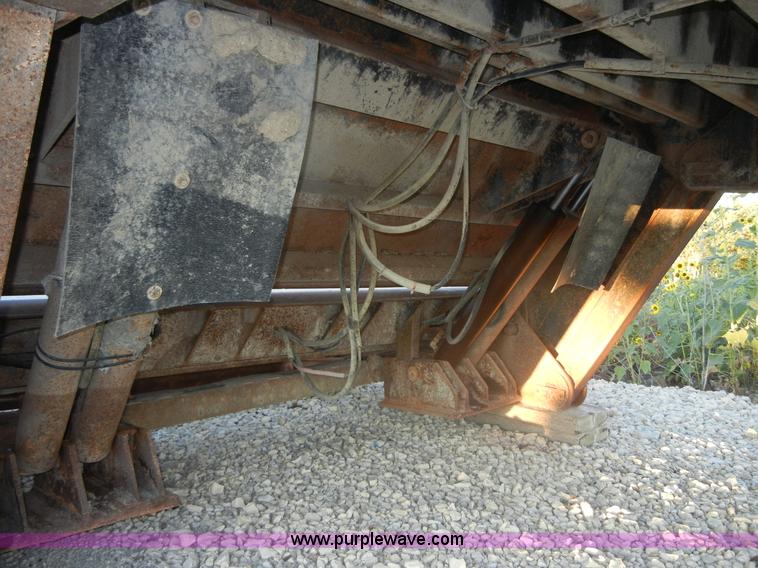 image for item D9945 1985 Trail-Eze 41.5' lowboy trailer