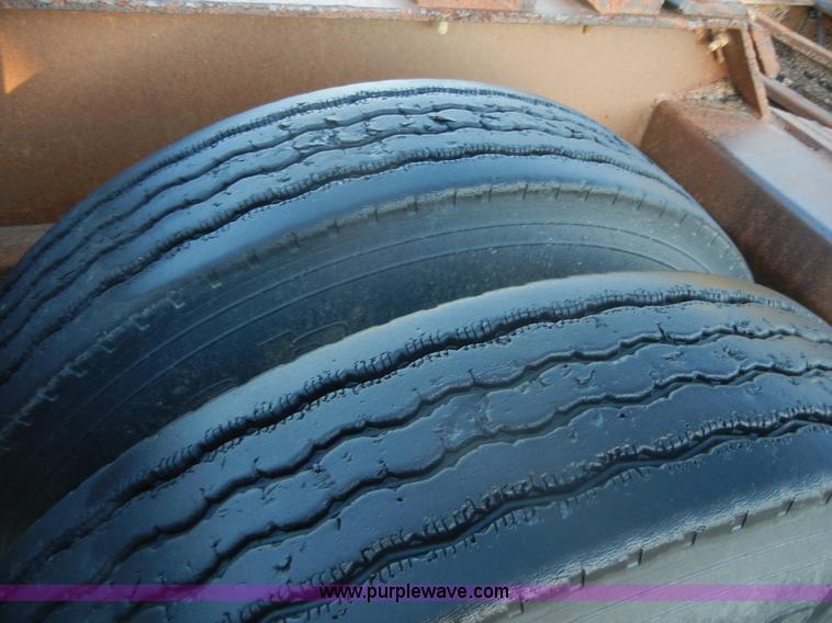 image for item D9945 1985 Trail-Eze 41.5' lowboy trailer