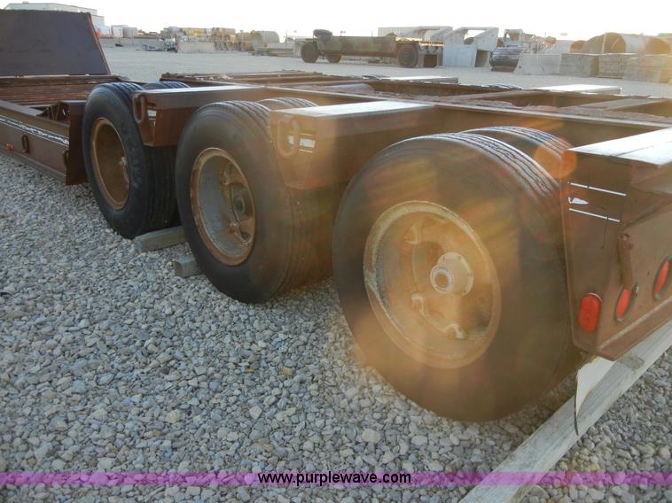 image for item D9945 1985 Trail-Eze 41.5' lowboy trailer