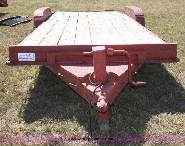 image for item A2301 1986 double axle car trailer