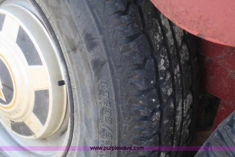 image for item A2301 1986 double axle car trailer