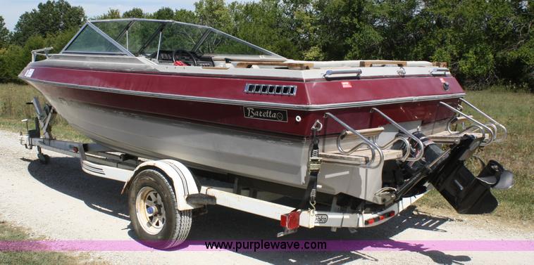 image for item A2309 1987 Beretta Success boat