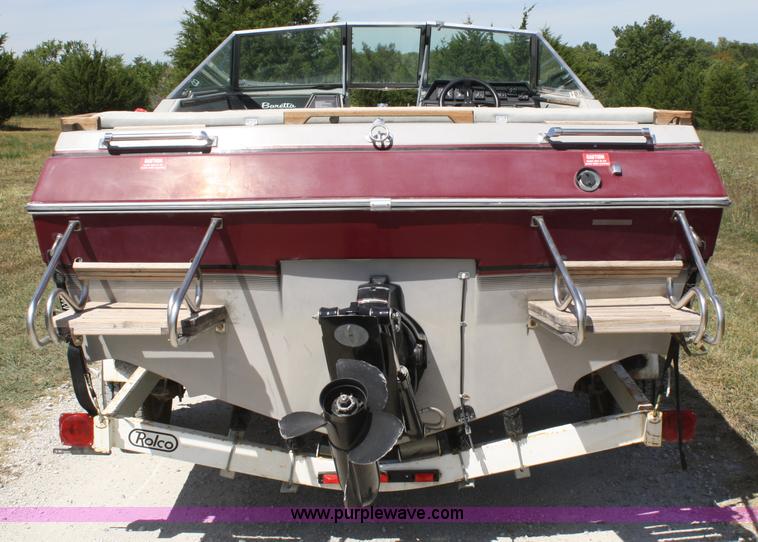 image for item A2309 1987 Beretta Success boat