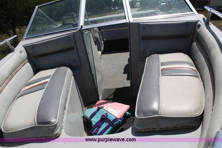 image for item A2309 1987 Beretta Success boat