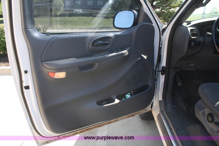 image for item A2334 2000 Ford F150 pickup truck