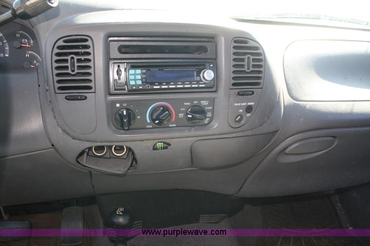 image for item A2334 2000 Ford F150 pickup truck