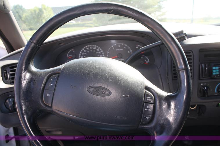 image for item A2334 2000 Ford F150 pickup truck