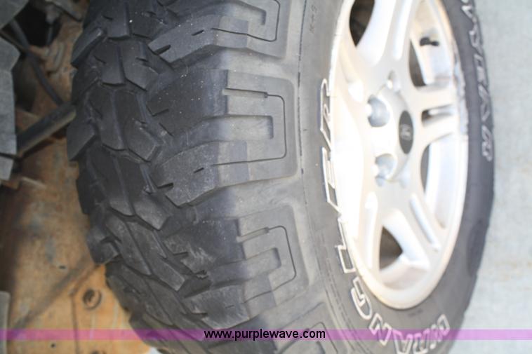 image for item A2334 2000 Ford F150 pickup truck