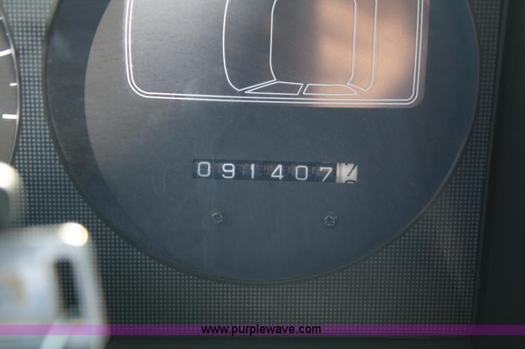 image for item A2347 1990 Pontiac Grand Am LE