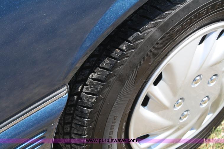 image for item A2347 1990 Pontiac Grand Am LE