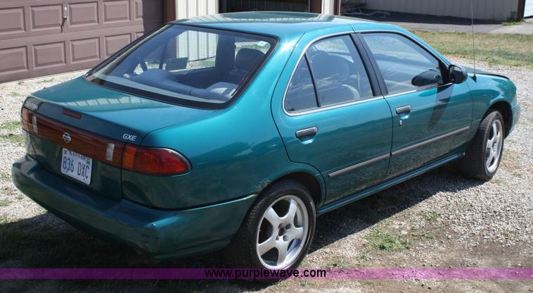 image for item A2348 1997 Nissan Sentra
