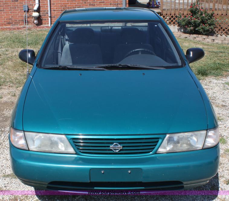 image for item A2348 1997 Nissan Sentra