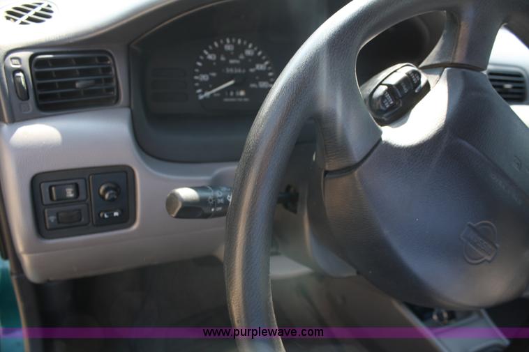 image for item A2348 1997 Nissan Sentra