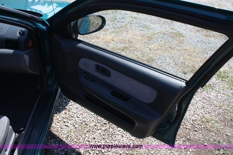 image for item A2348 1997 Nissan Sentra